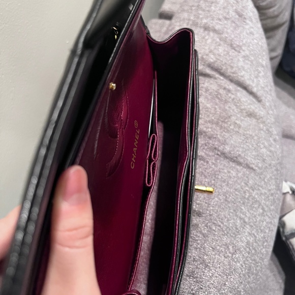 CHANEL Classic Flap Medium lambskin Leather Black Gold Hardware - Picture 8 of 12